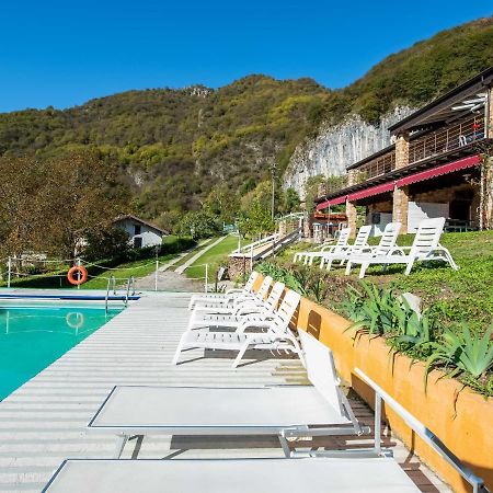 Beautiful Chalet With Swimming Pool In Lombardy Villa Marone Esterno foto