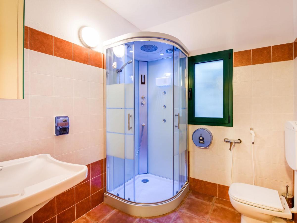Beautiful Chalet With Swimming Pool In Lombardy Villa Marone Esterno foto