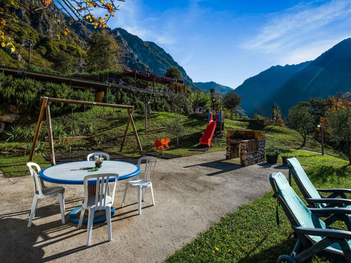Beautiful Chalet With Swimming Pool In Lombardy Villa Marone Esterno foto